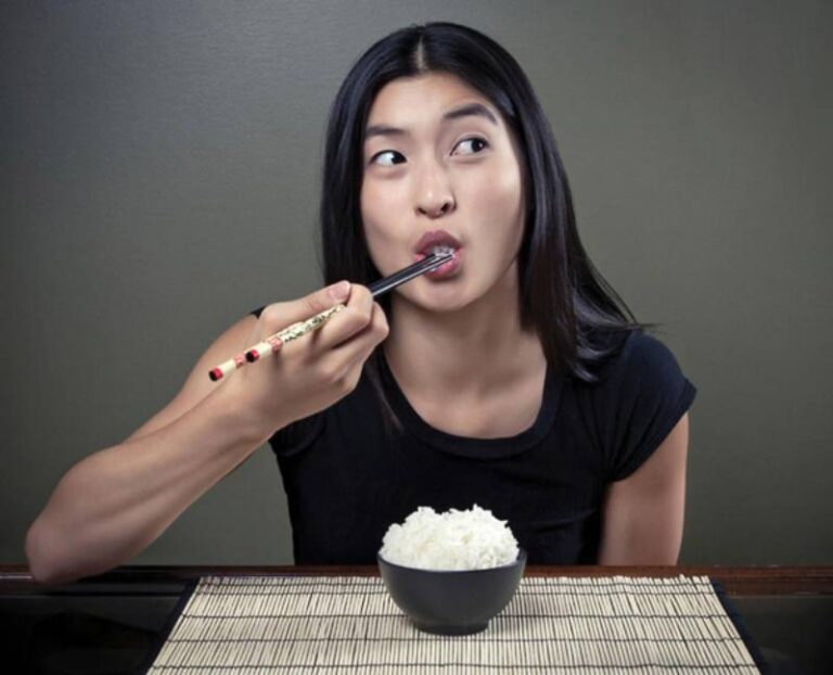 Mơ Thấy Ăn Cơm Đánh Số Mấy? Giải Mã Ý Nghĩa